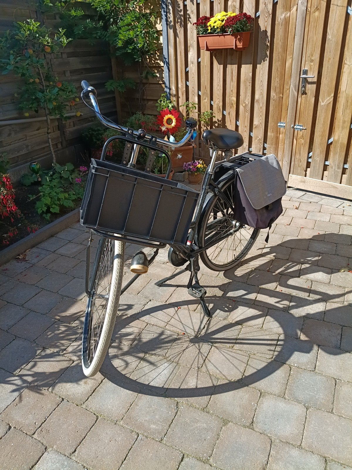 Transportfiets Metropolis met krat en fietstassen, Gebruikt, Velgrem, Versnellingen, Ophalen