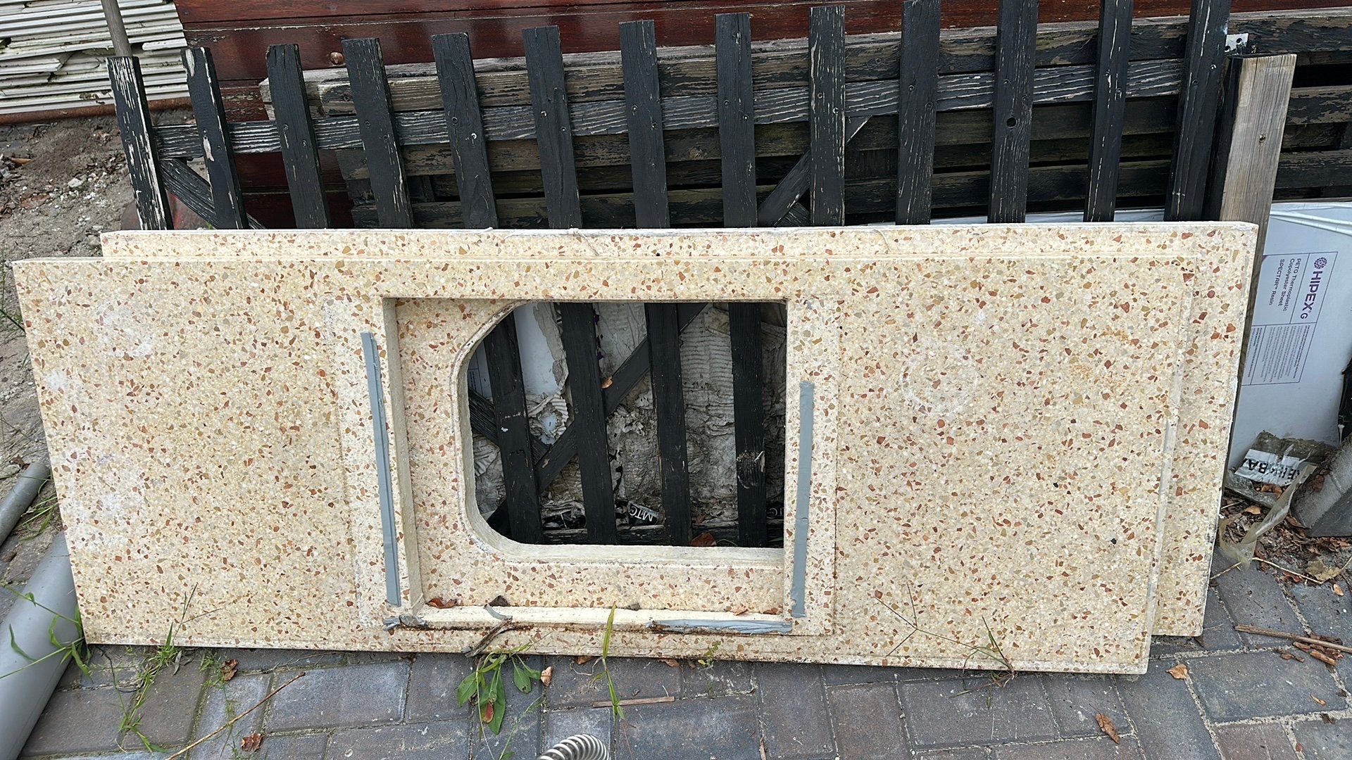 Terrazzo bladen spoelbak en mengkraan, Ophalen, Gebruikt, Beige, 150 tot 200 cm