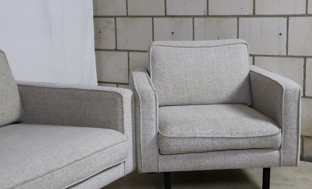 Lichtgrijze bank + fauteuil – 3 jaar oud – gereinigd, Ophalen, Gebruikt, -, -