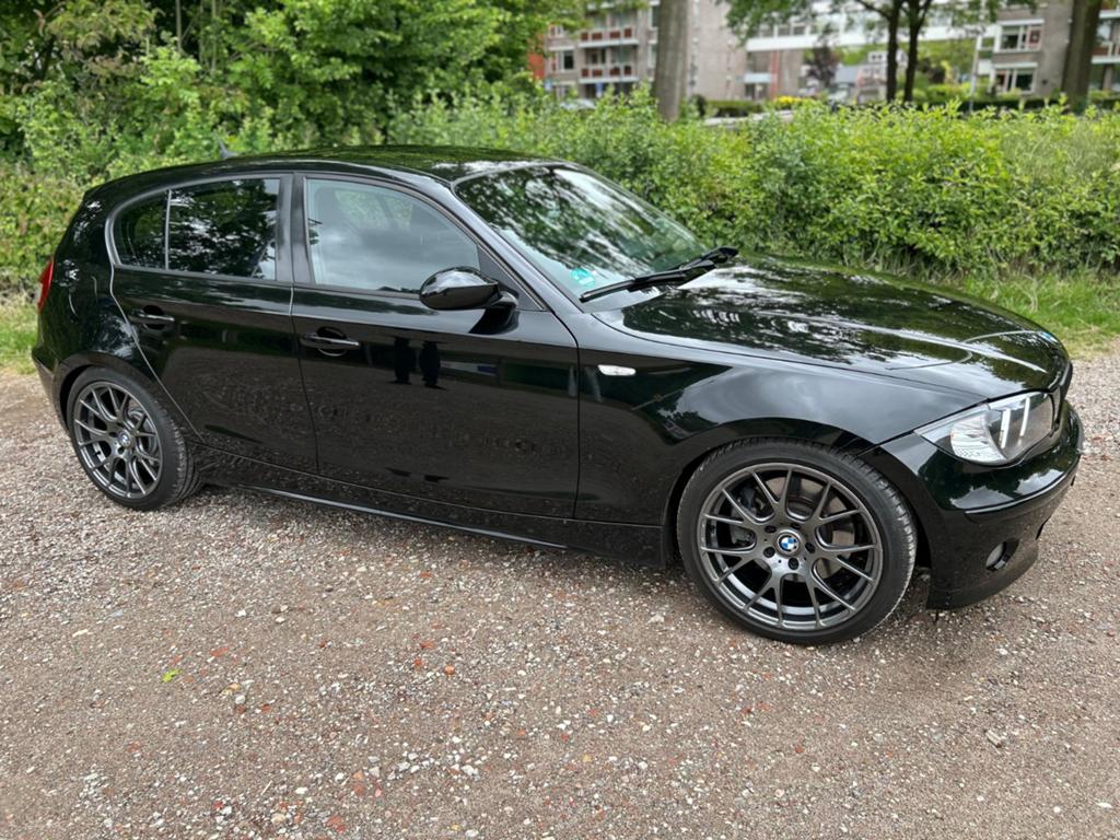 BMW E87 130i | Origineel NL | handbak | 266PK | KW, 1-Serie, Achterwielaandrijving, 1350 kg, Bi-Xenon koplampen