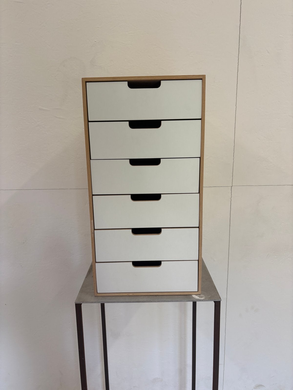Houten ladekast met 6 laden - Modern design, Huis en Inrichting, Kasten | Ladekasten, Ophalen, Gebruikt, 5 laden of meer, 100 tot 150 cm