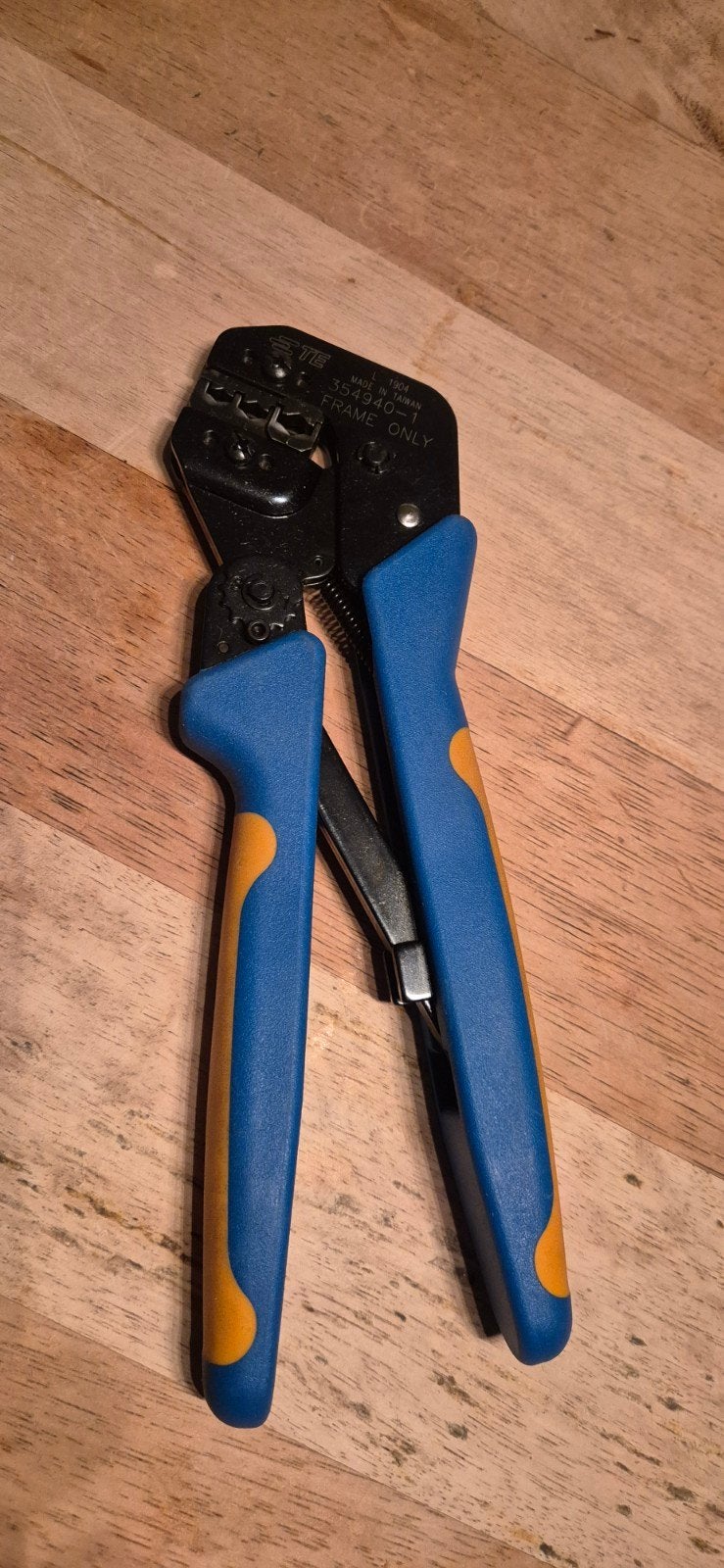 TE Connectivity AMP | 
Crimp Tool, Ratchet, SUPERSEAL, Ophalen of Verzenden, Zo goed als nieuw, Tang, Overige merken