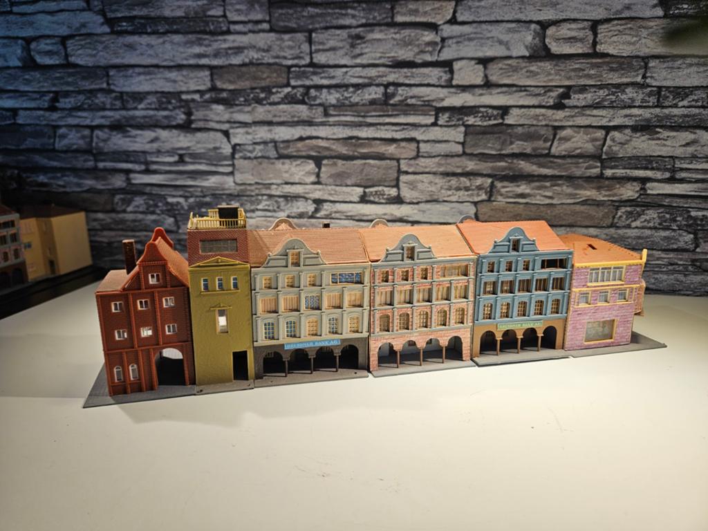 Straatje met kleinere huizen gebouwen N spoor trein 1:160, Overige merken, Gebruikt, Gelijkstroom of Wisselstroom, Brug, Tunnel of Gebouw