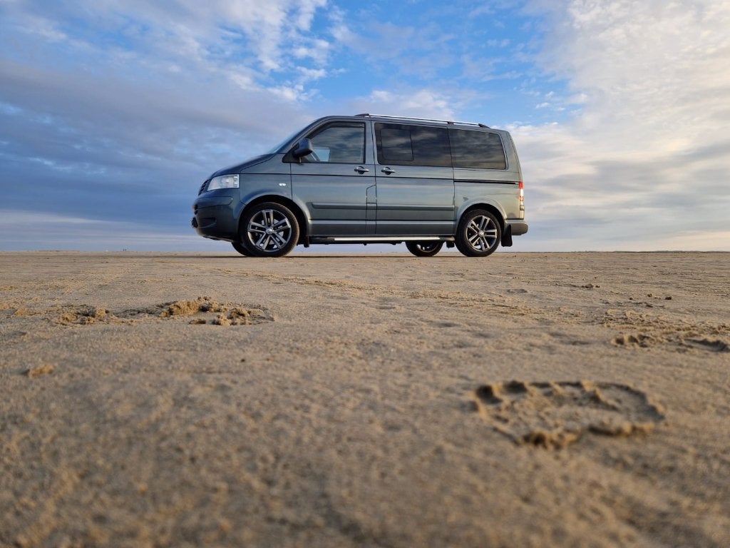 Volkswagen T5 Multivan Camper zeer compleet en mooi, Automaat, Brandblusser, Buscamper of Camperbus, Volkswagen