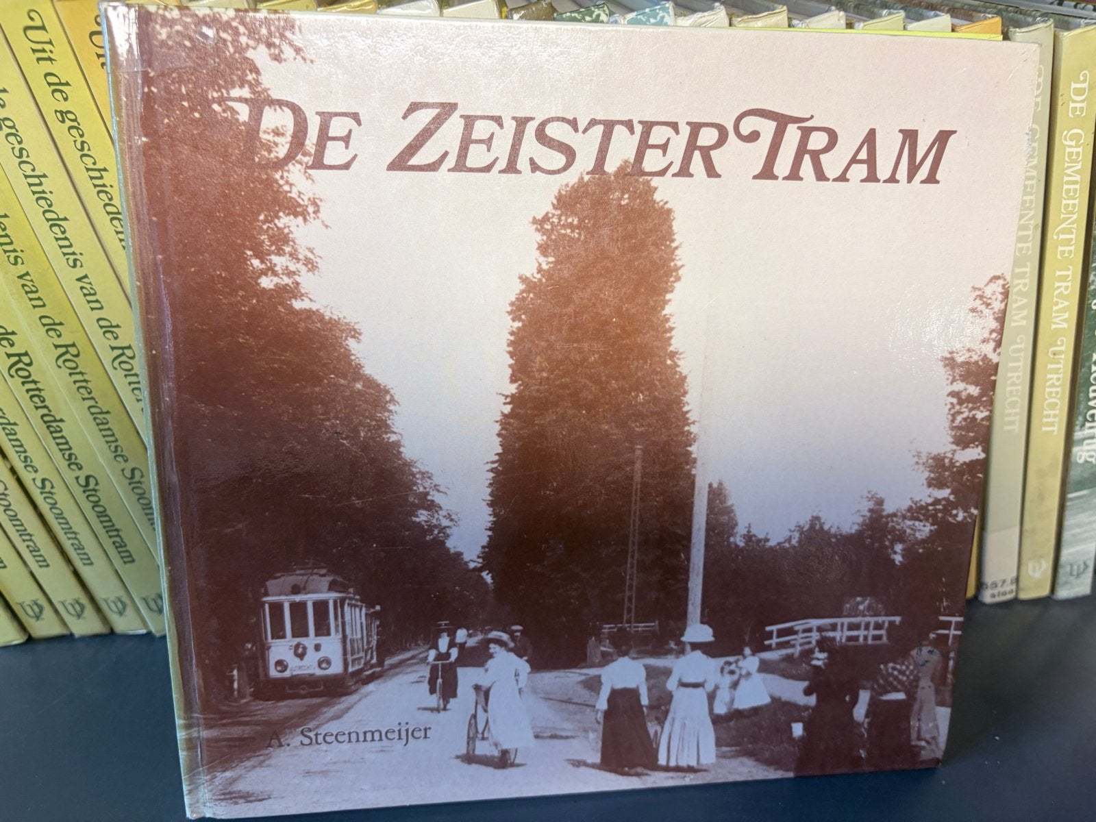 De Zeister Tram - A. Steenmeijer, Boeken, Ophalen of Verzenden, Gelezen, Tram