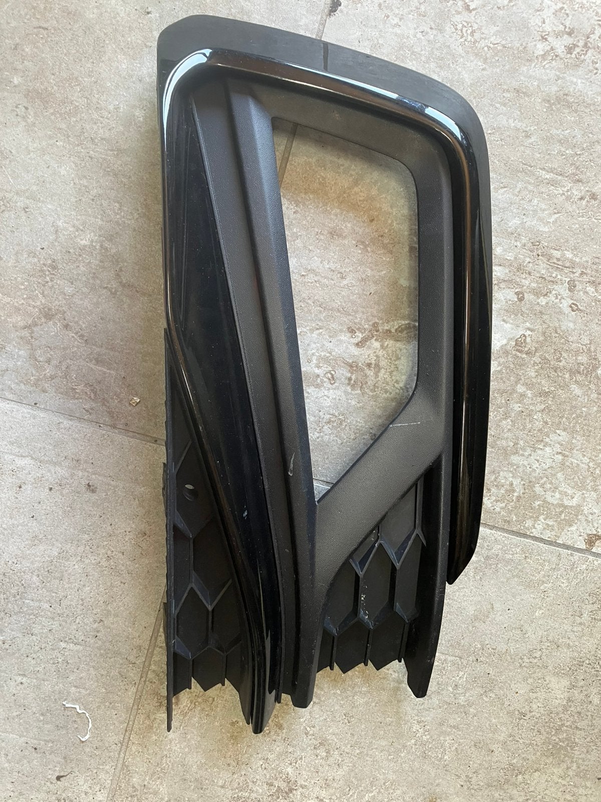 Rechter vw polo  2018 mistlamp cover origineel, Auto-onderdelen, Verlichting, Ophalen