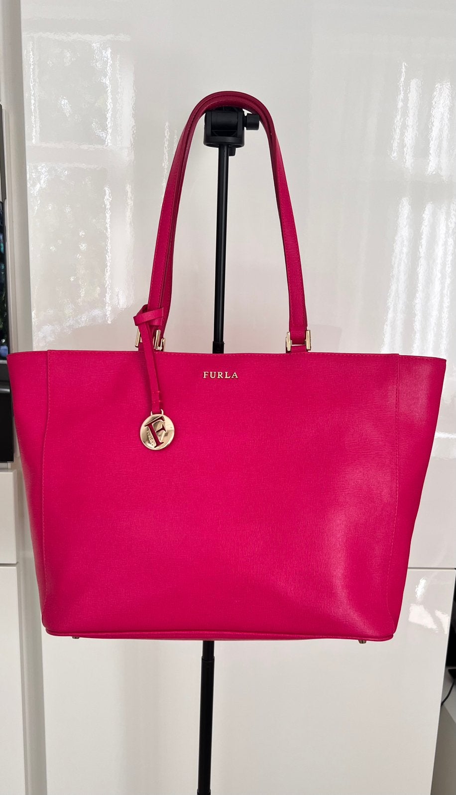 Furla Tote Bag - fuchsia pink - Like New!, Ophalen of Verzenden, Zo goed als nieuw, Roze, Shopper