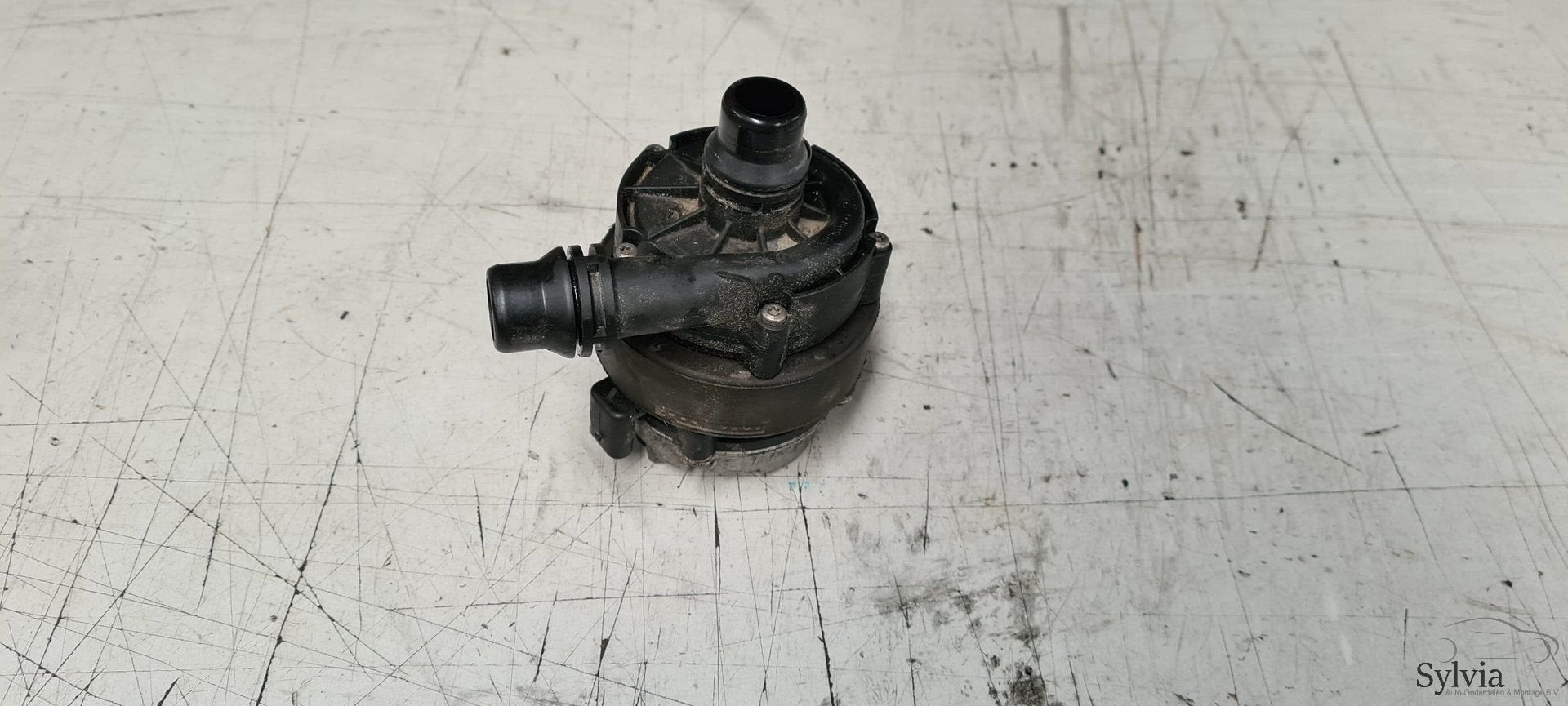 Extra circulatie waterpomp BMW 3 Serie F30 LCI 330e 11518638, Gebruikt, -, -, Ophalen of Verzenden