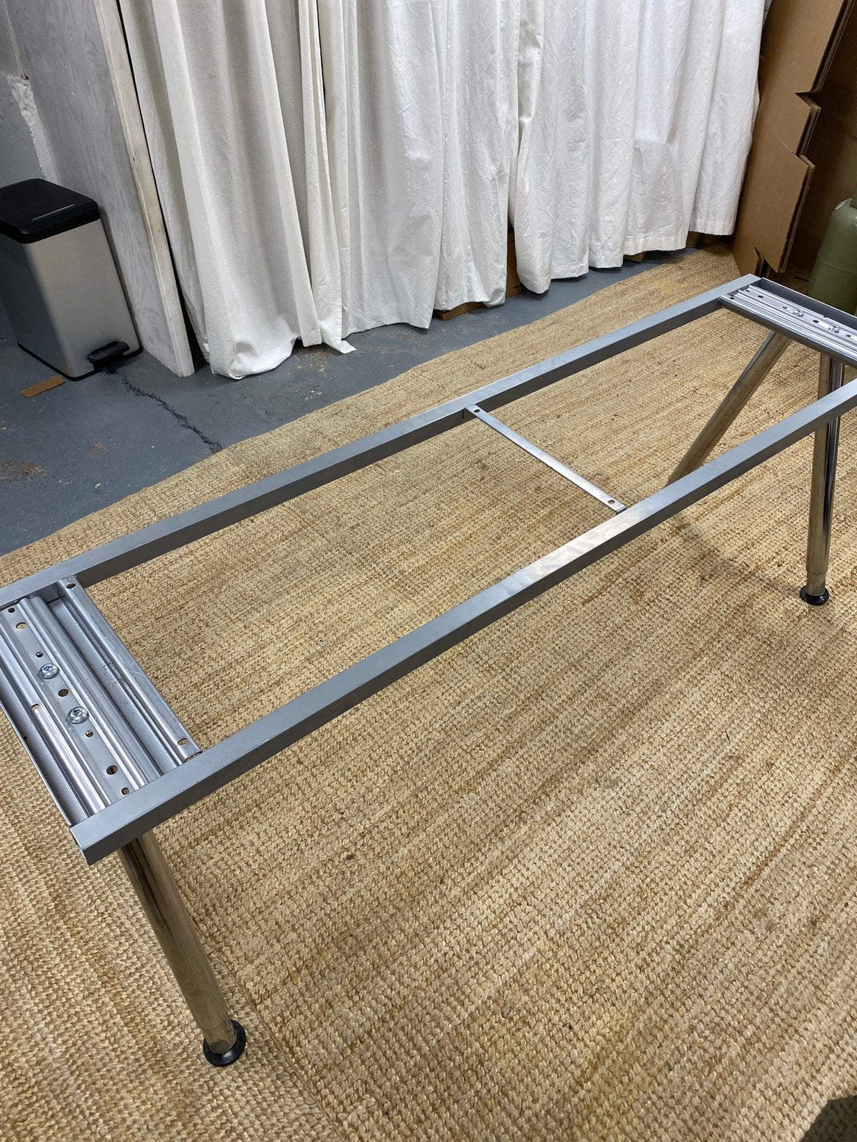 Ikea galant onderstel tafel, Ophalen, In hoogte verstelbaar, Zo goed als nieuw