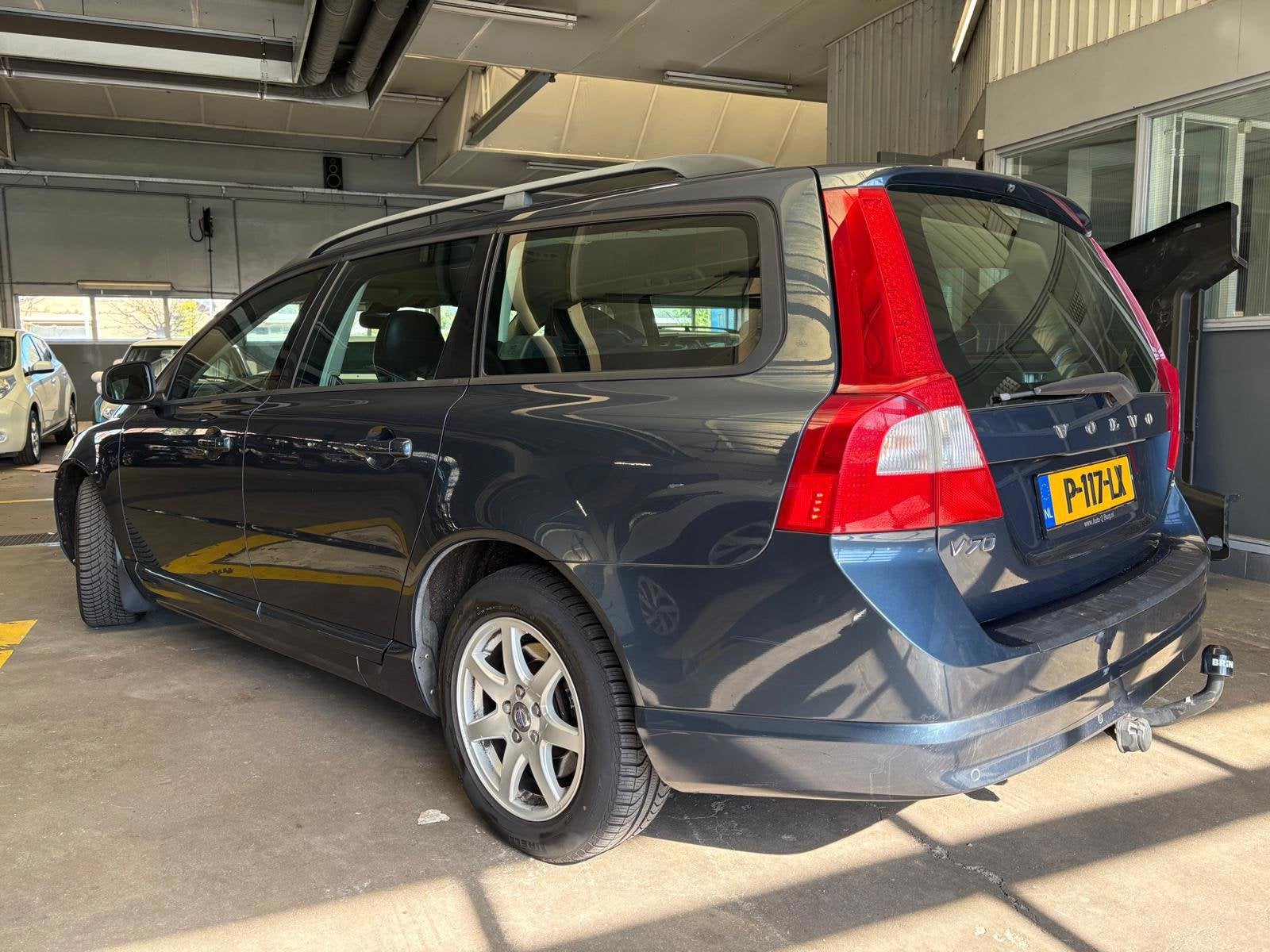 Volvo V70 2.0F | Trekhaak | LMV | Cruise control | Stoelverw, Auto's, Volvo, Voorwielaandrijving, Blauw, V70, Handgeschakeld