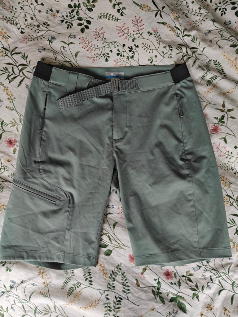 Columbia Titanium Pass Short maat L, Columbia, Kort, Ophalen of Verzenden, Zo goed als nieuw