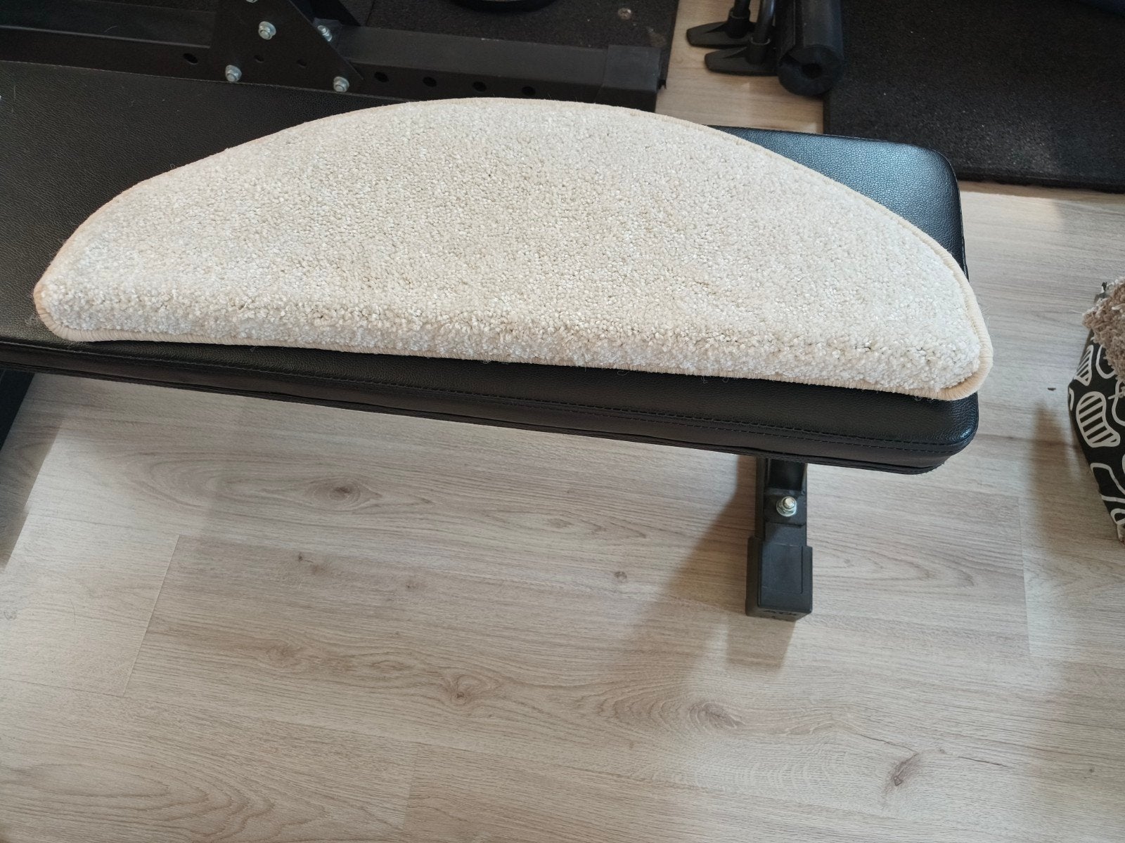 15x Nieuwe halvemaan trapmatten, 65x25cm, beige, Huis en Inrichting, Ophalen, Beige, Nieuw, Minder dan 50 cm