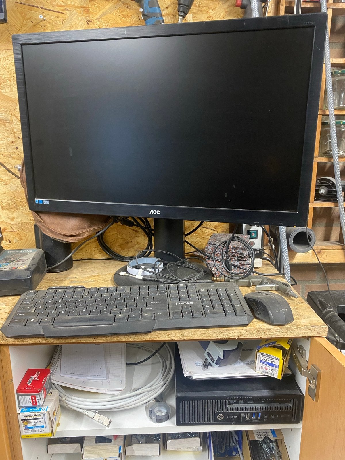 HP Elitedesk i5 met AOC scherm, toetsenbord en kabels, Computers en Software, Ophalen, Gebruikt, Met monitor