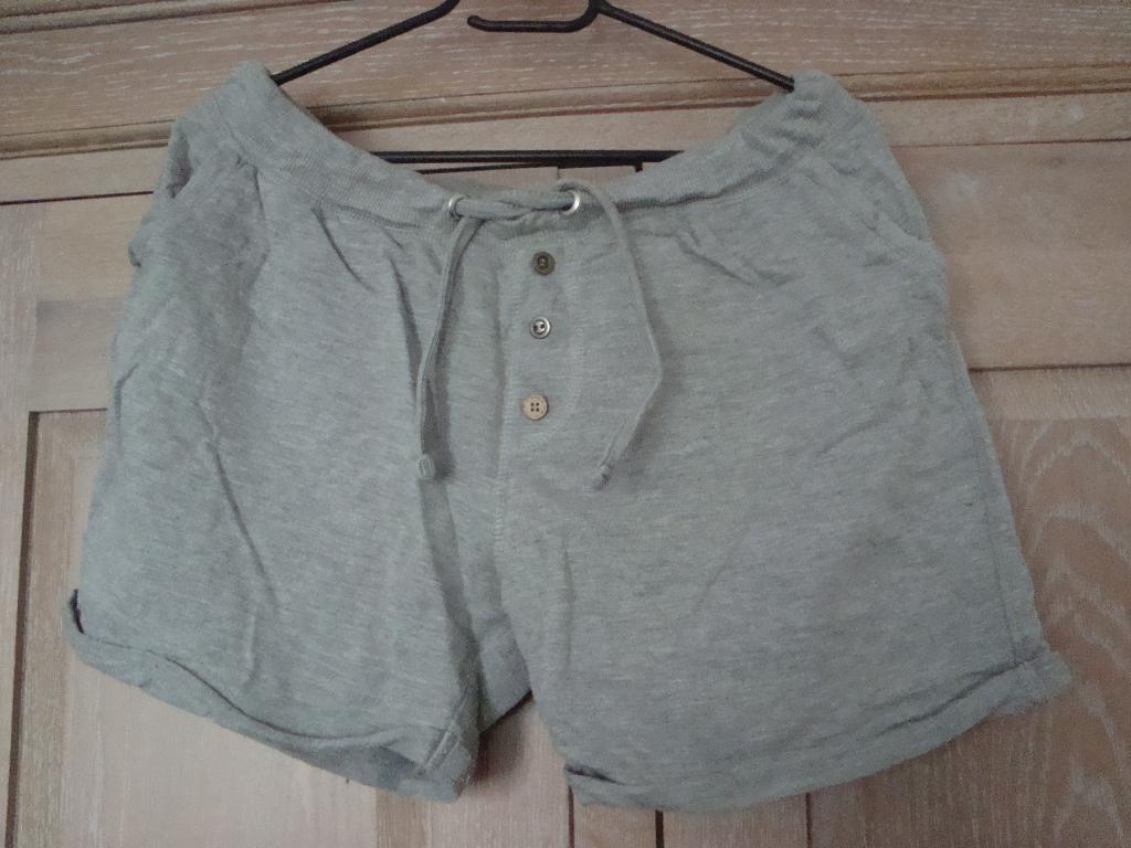 Korte broek grijs maat L, Kort, Maat 42/44 (L), Ophalen of Verzenden, Zo goed als nieuw