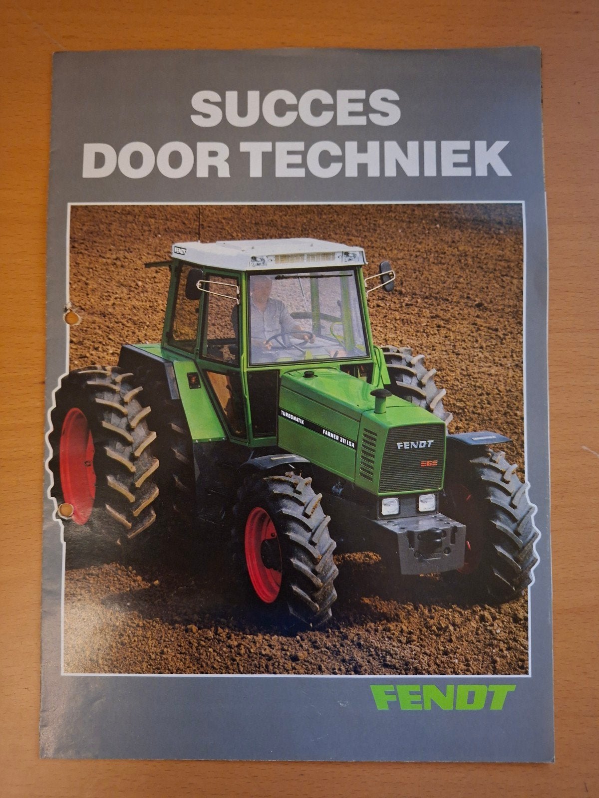 Folder / Poster Fendt succes door techniek., Ophalen of Verzenden, Gelezen, Tractor en Landbouw