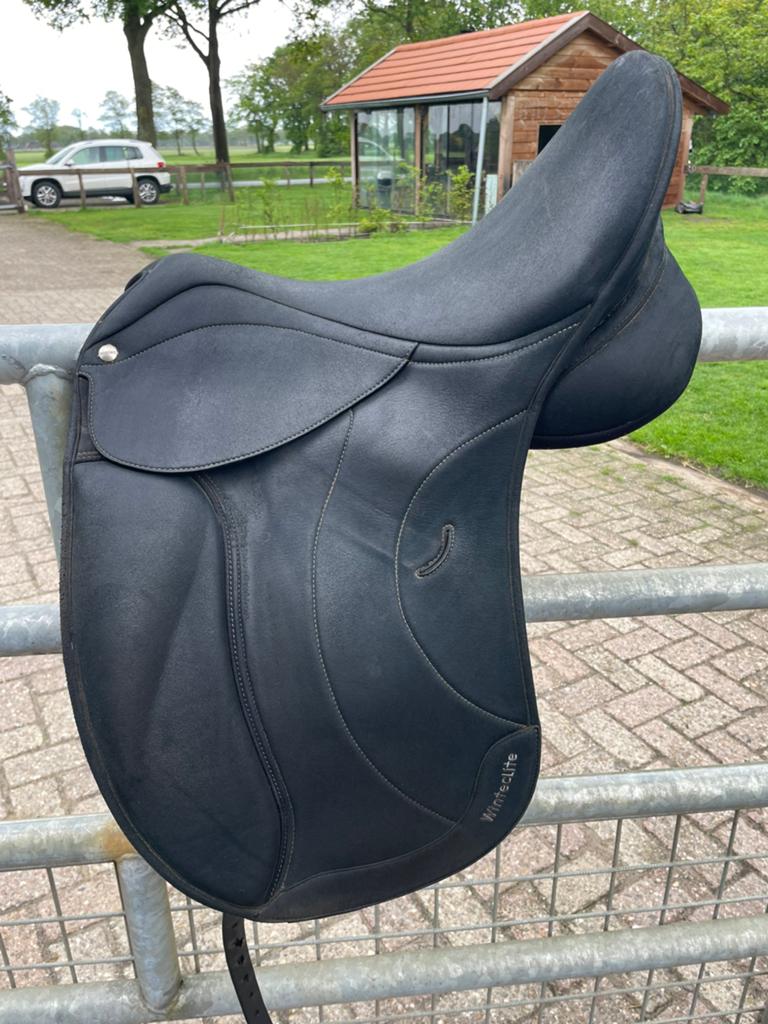 Wintec lite d’luxe dressuur, Ophalen, Dressuur