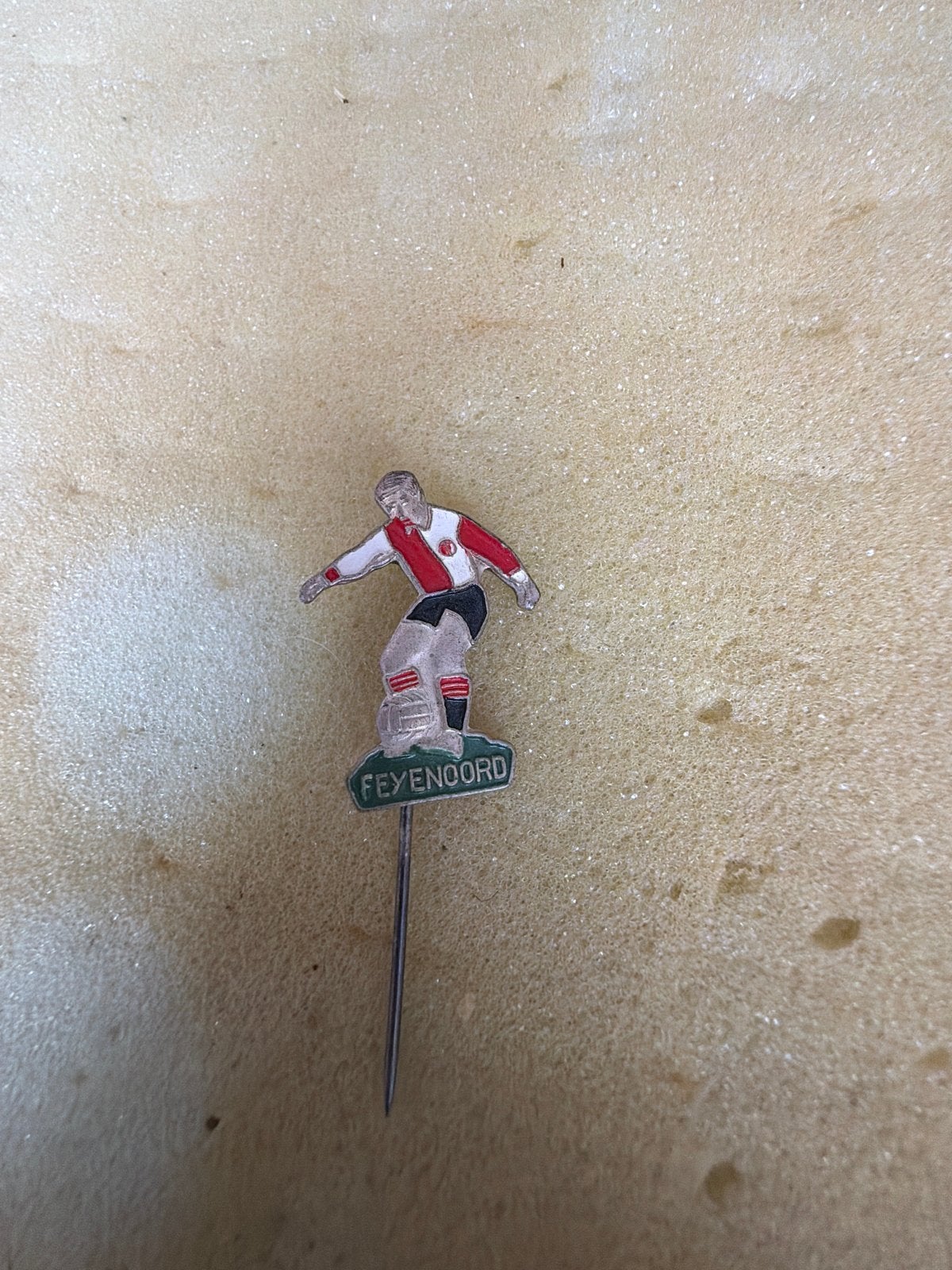 Vintage Feyenoord Speldje - Voetbal Fan Item, Verzamelen, Speldjes, Pins en Buttons, Ophalen of Verzenden, Gebruikt, Sport, Speldje of Pin