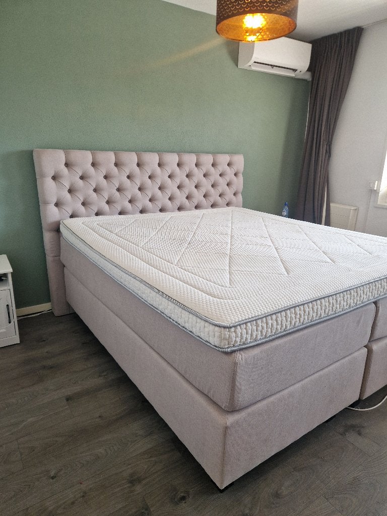 Swiss Sense boxspring 180x200, Ophalen, Beige, Tweepersoons, Zo goed als nieuw