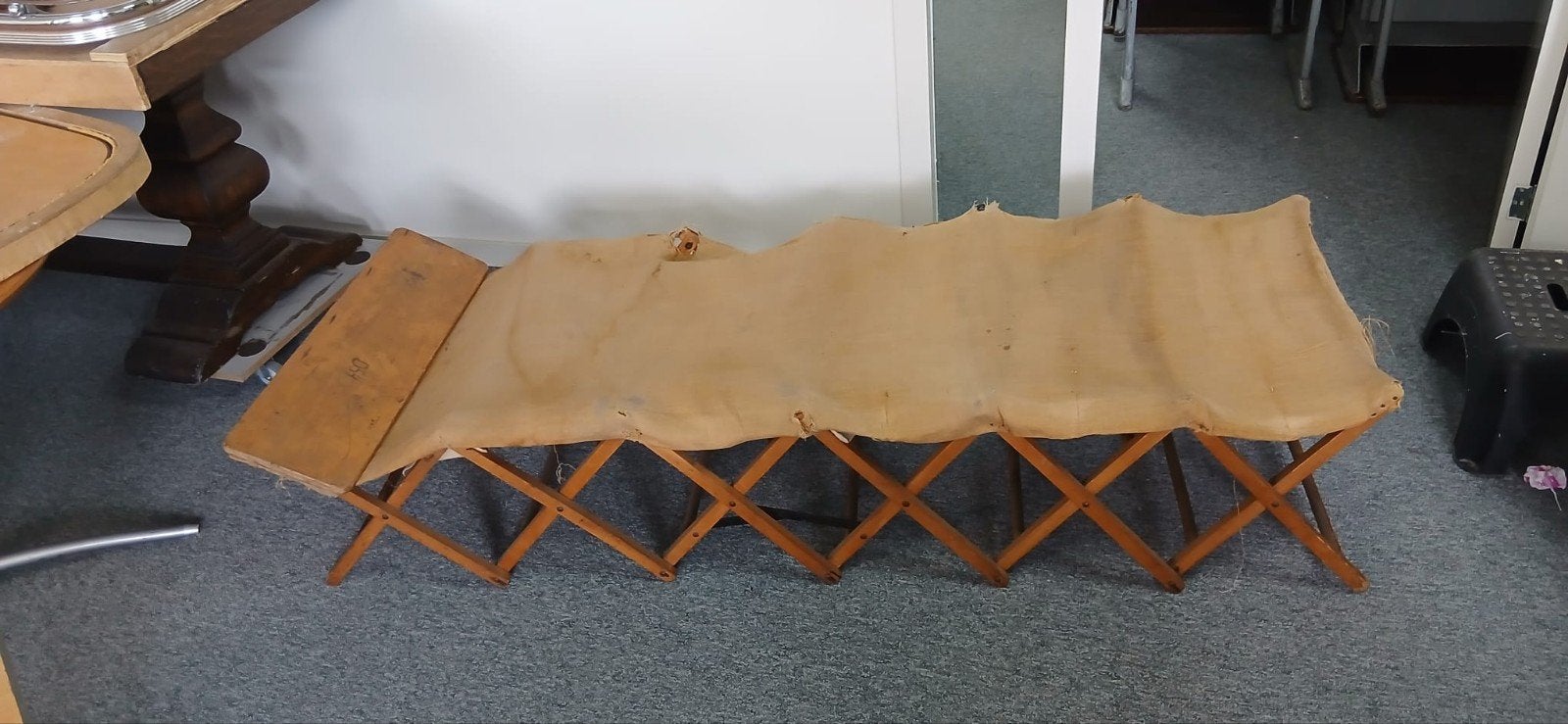 Opvouwbaar veldbed / stretcher, Ophalen