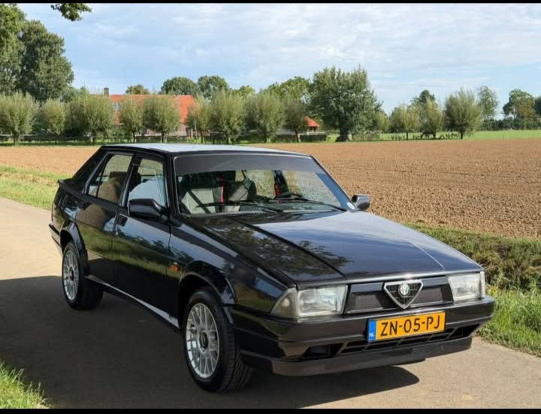 Alfa Romeo 75 Imola 2'0 twinspark, Auto's, 1998 cc, 4 cilinders, 150 pk, Zwart