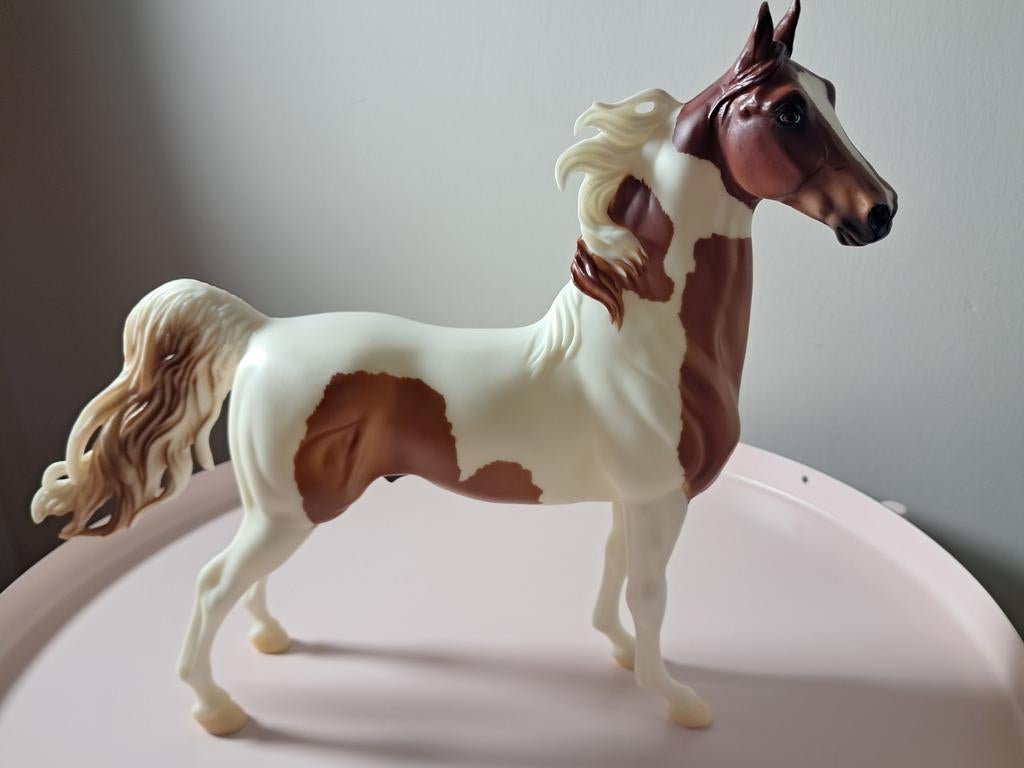 Breyer pinto american saddlebred, Verzamelen, Dierenverzamelingen, Gebruikt, Beeldje of Figuurtje, Paard, Ophalen of Verzenden