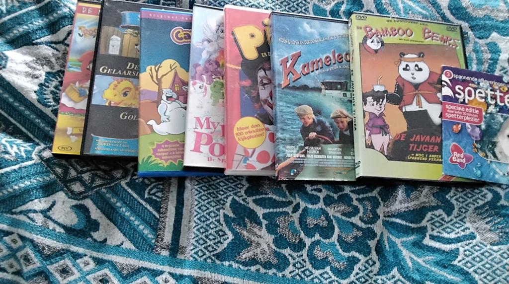 7 kinder DVD,S  1 sesam straat compact disc, Alle leeftijden, Ophalen, Zo goed als nieuw