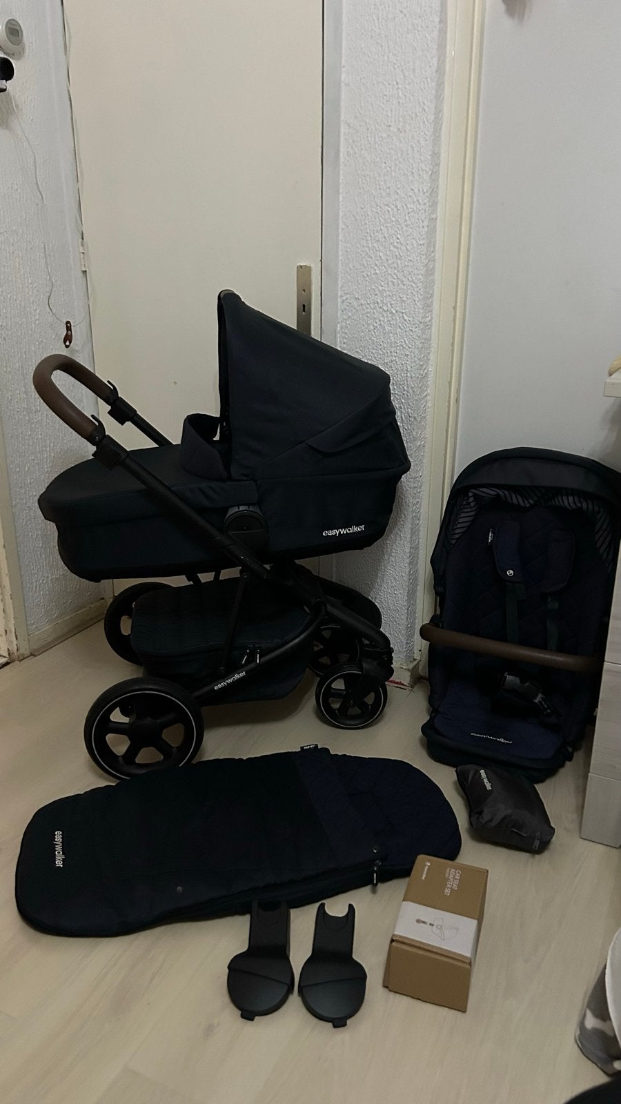 Easywalker Harvey kinderwagen 6 maanden oud. Nieuwprijs 1130, Zo goed als nieuw, Kinderwagen, Overige merken, Verstelbare duwstang