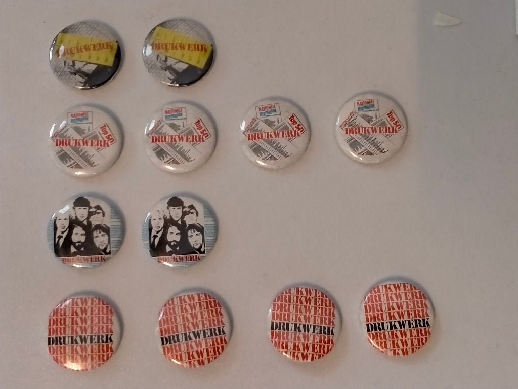 Drukwerk band groep muziek buttons Harry Slinger pop, Ophalen of Verzenden, Gebruikt