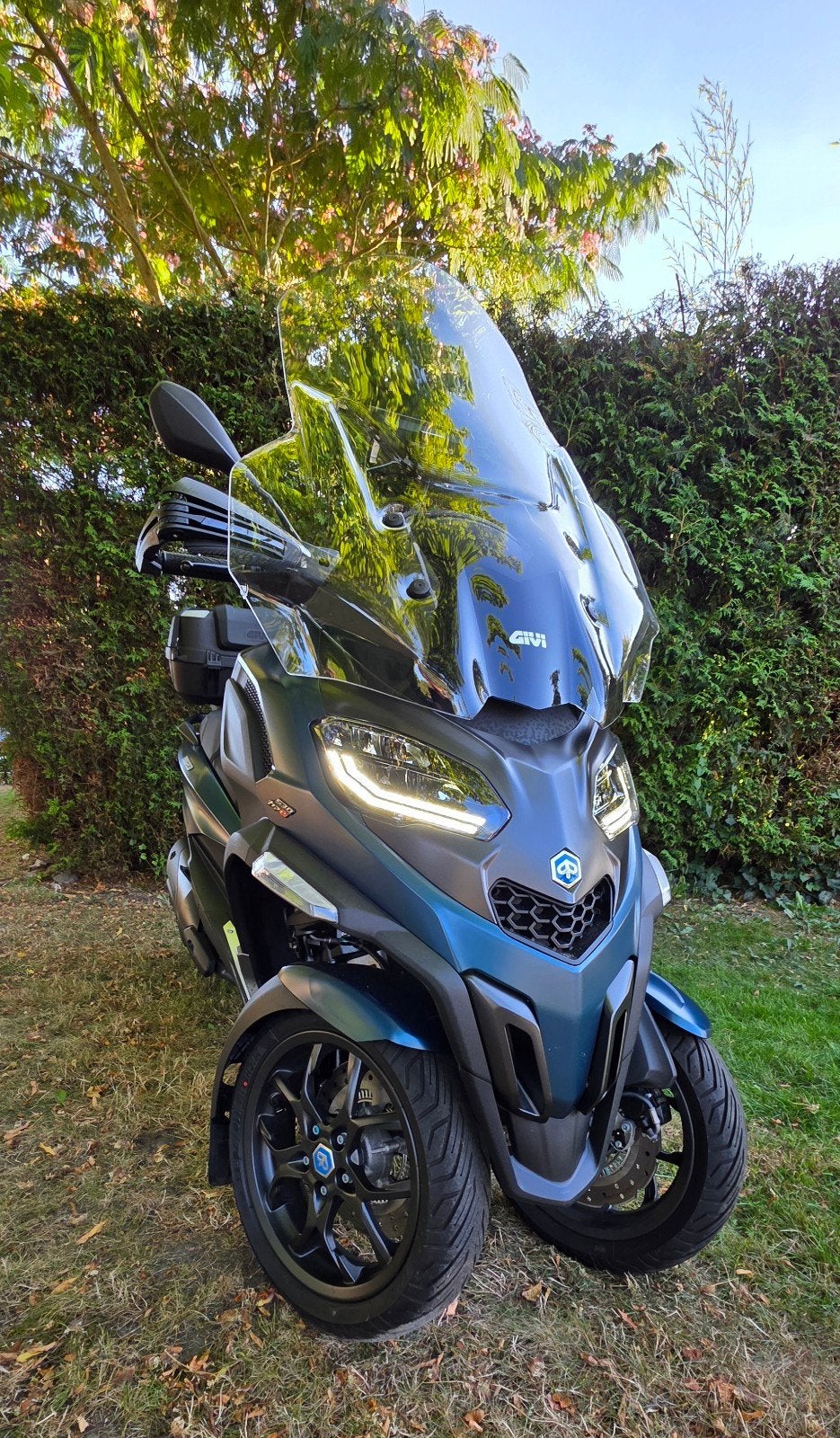 Piaggio MP3 530 hpe Exclusive 2023 - Oxygen Blue, Nieuwstaat, Gebruikt, Particulier, LED Verlichting, Scooter