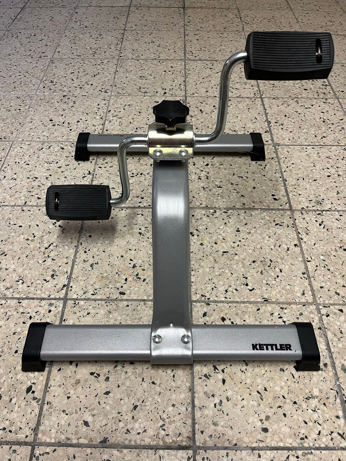 Kettler Stoelfiets / Pedaltrainer - Compact en Effectief, Ophalen, Gebruikt, Armen, Metaal