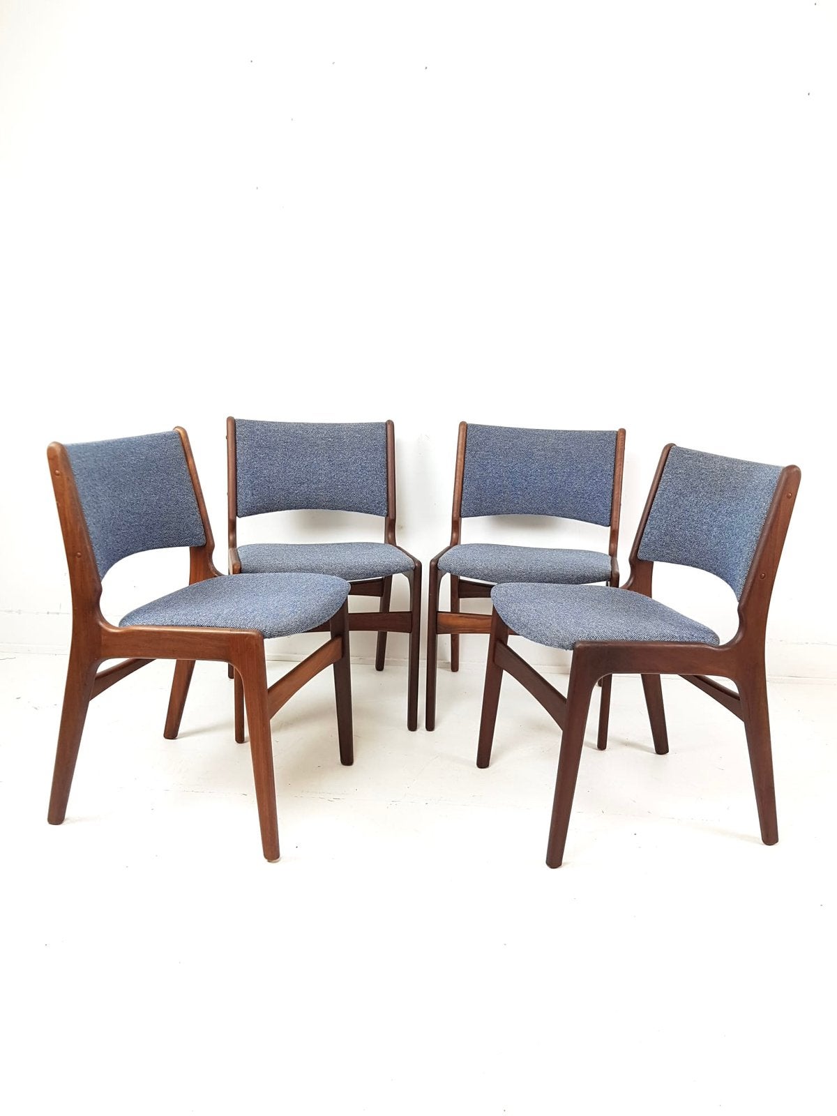 4 deense Erik Buch model 89 teakhouten eettafel stoelen, -, Ophalen of Verzenden, Zo goed als nieuw, Vijf, Zes of meer stoelen