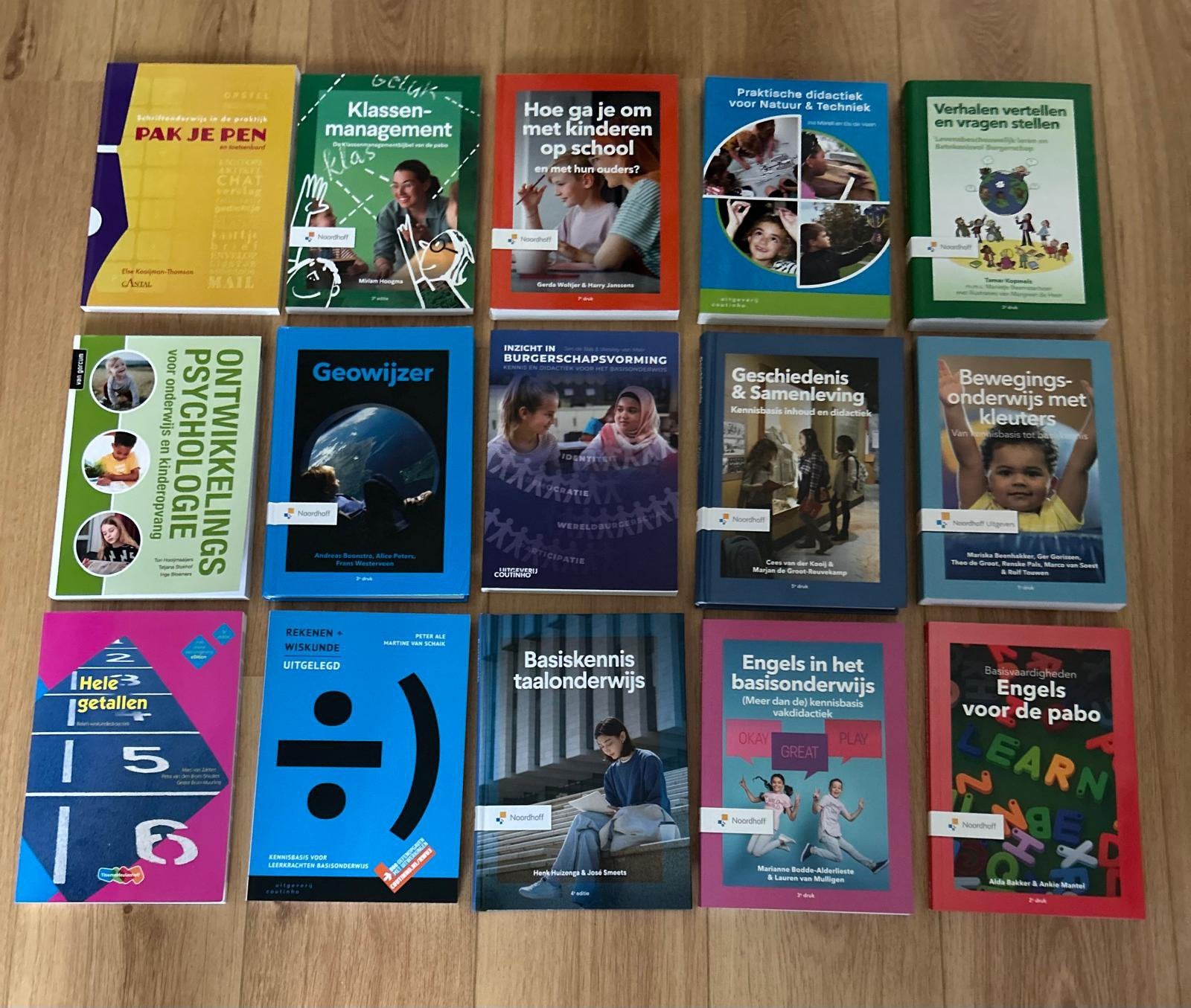 Schoolboeken PABO 1ste leerjaar 2025-2026, Boeken, Ophalen of Verzenden, Zo goed als nieuw, Overige niveaus