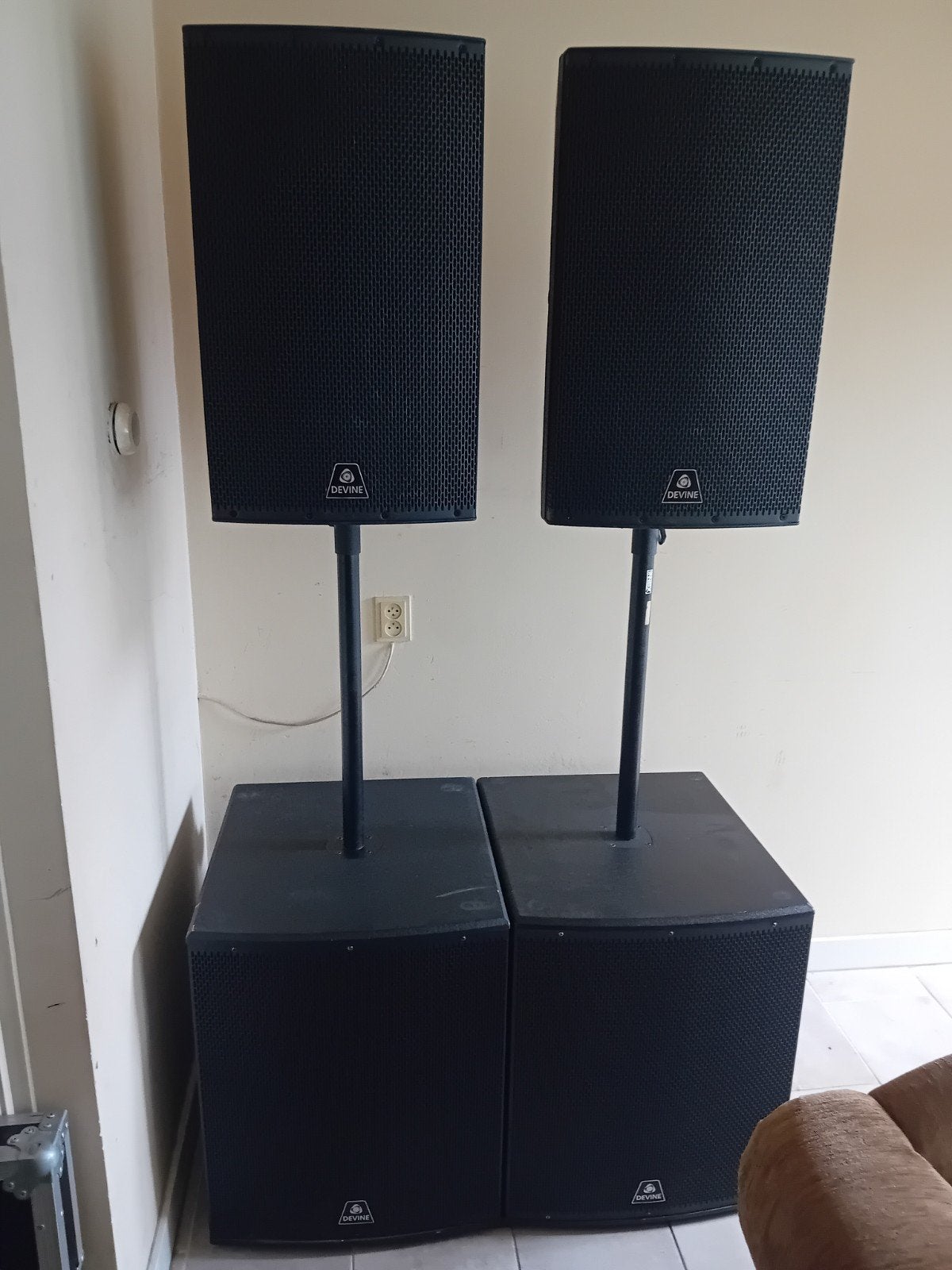 Devine Onyx 15A en 18SA actieve speakerset, Gebruikt, Speakerset, Basreflex, Ophalen