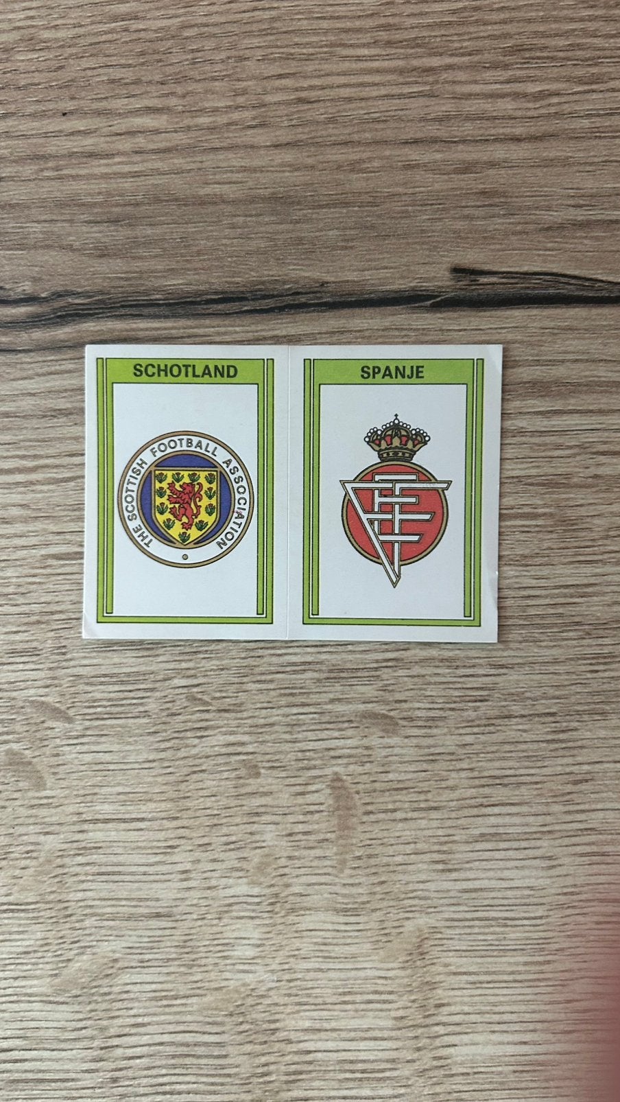 Panini Voetbal 78 plaatje emblemen Schotland en Spanje, Ophalen of Verzenden, Zo goed als nieuw, Sticker