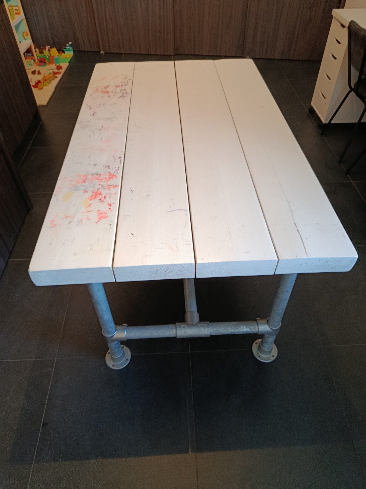 Stevige eettafel met steigerbuis onderstel, Gebruikt, 100 tot 150 cm, Industrieel, Landelijk, 50 tot 100 cm