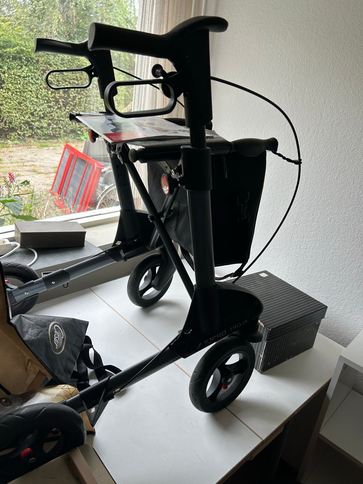 Troja 2g rollator - licht - kringloopwinkel nochris 2.0, Ophalen of Verzenden