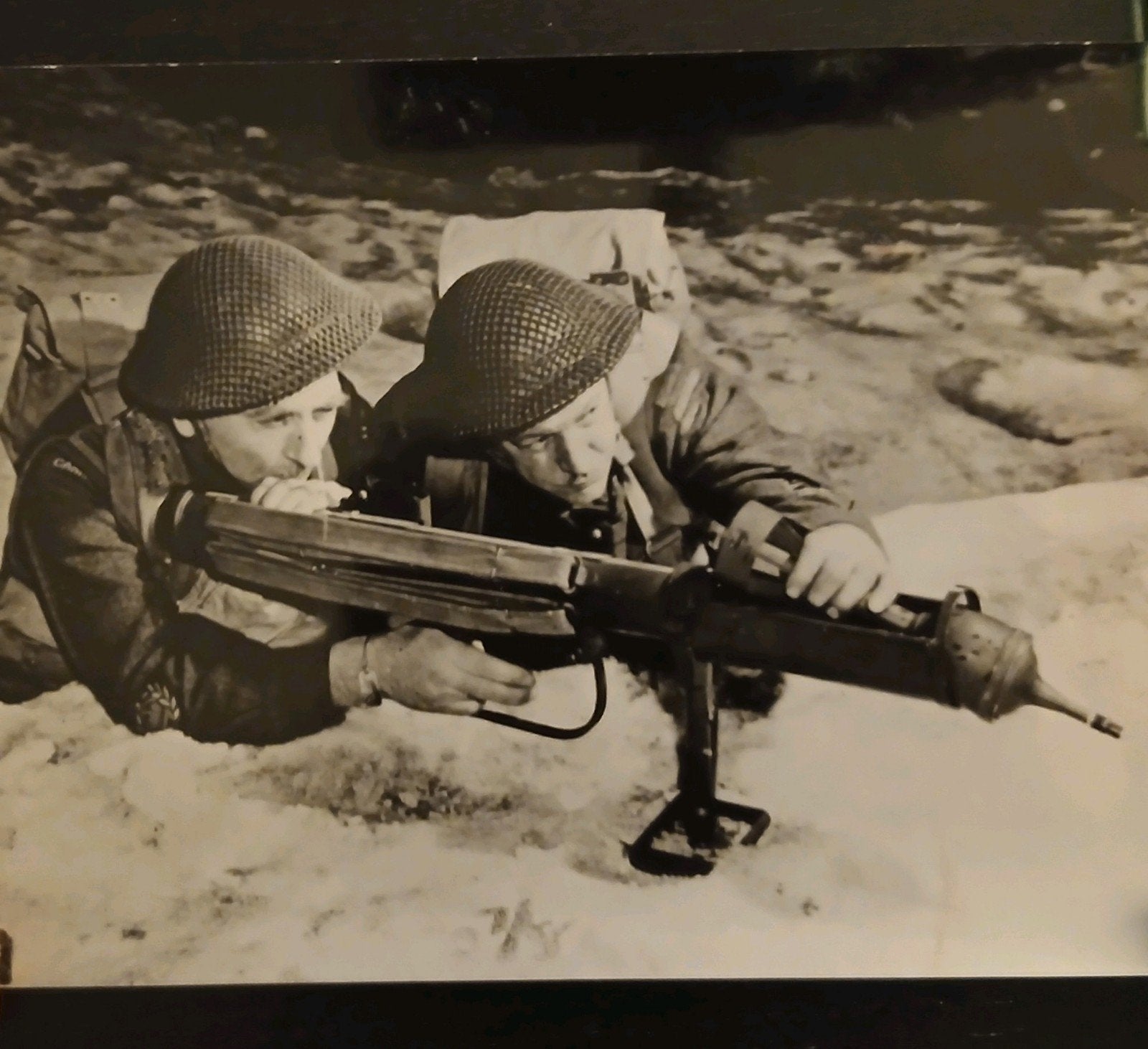 Britse Persfoto P.I.A.T. Wo2, Verzamelen, Ophalen of Verzenden, Engeland