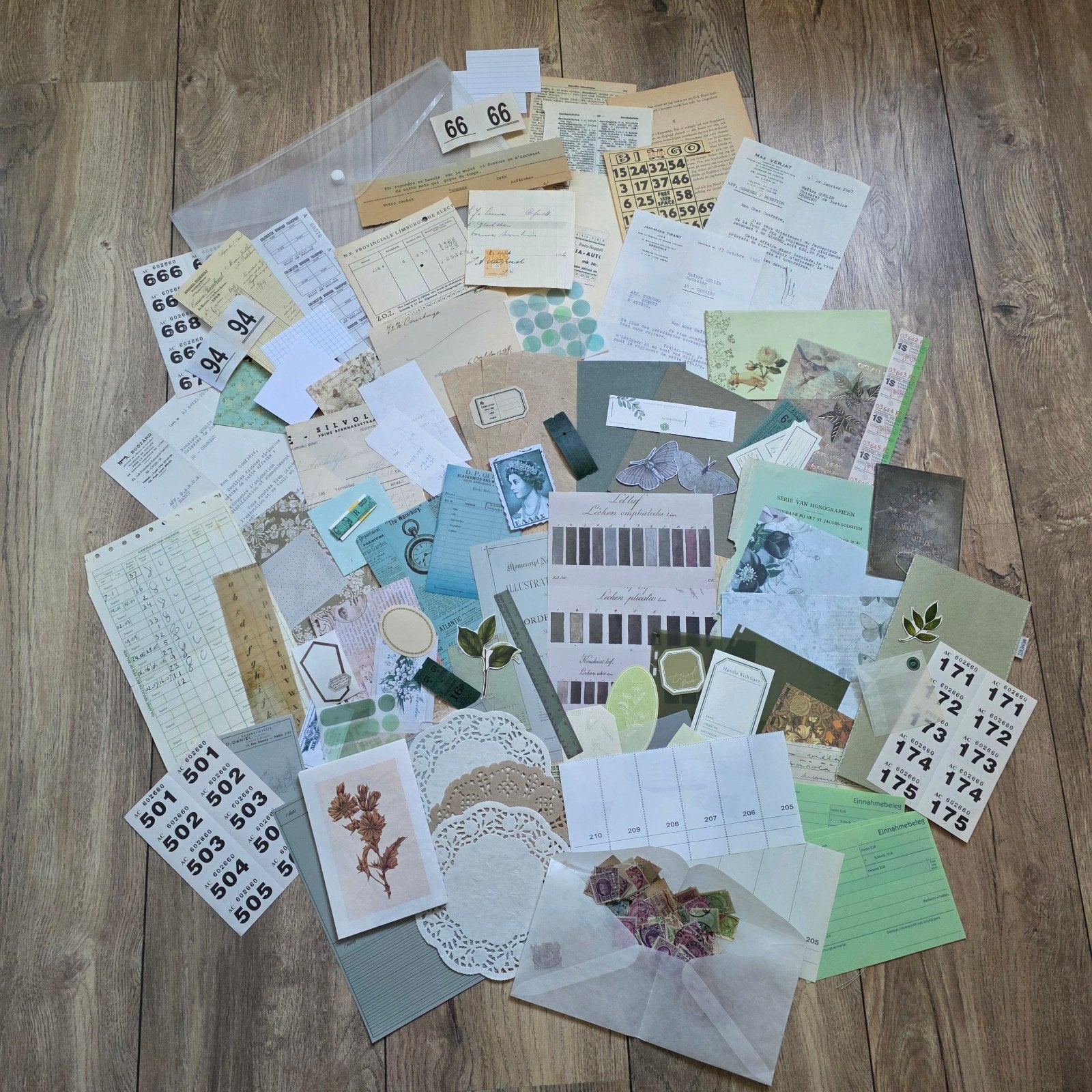 Random ephemera set met vintage scraps, Hobby en Vrije tijd, Verzenden, Zo goed als nieuw, Versiering of Embellishment