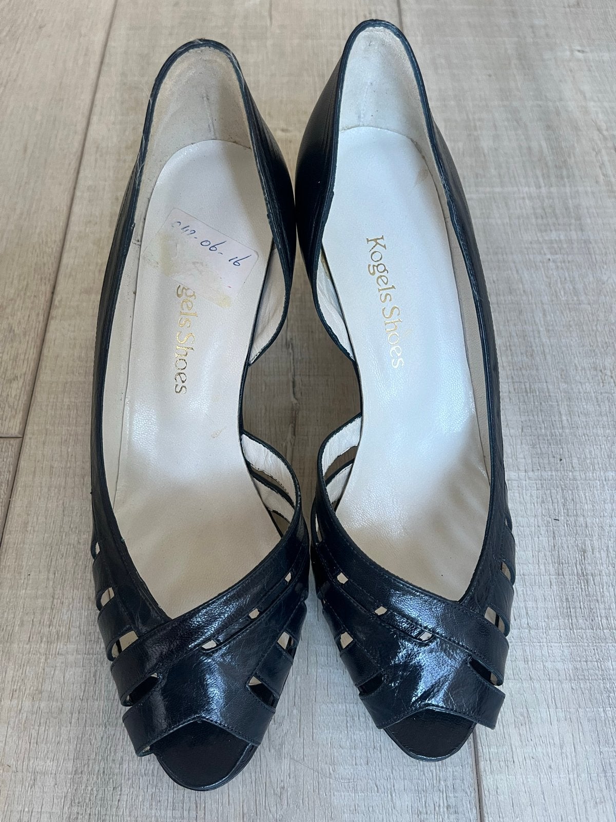 Nieuwe leren donkerblauwe dames zomer pumps . Maat 37 ., Pumps, Blauw, Ophalen of Verzenden, Gedragen