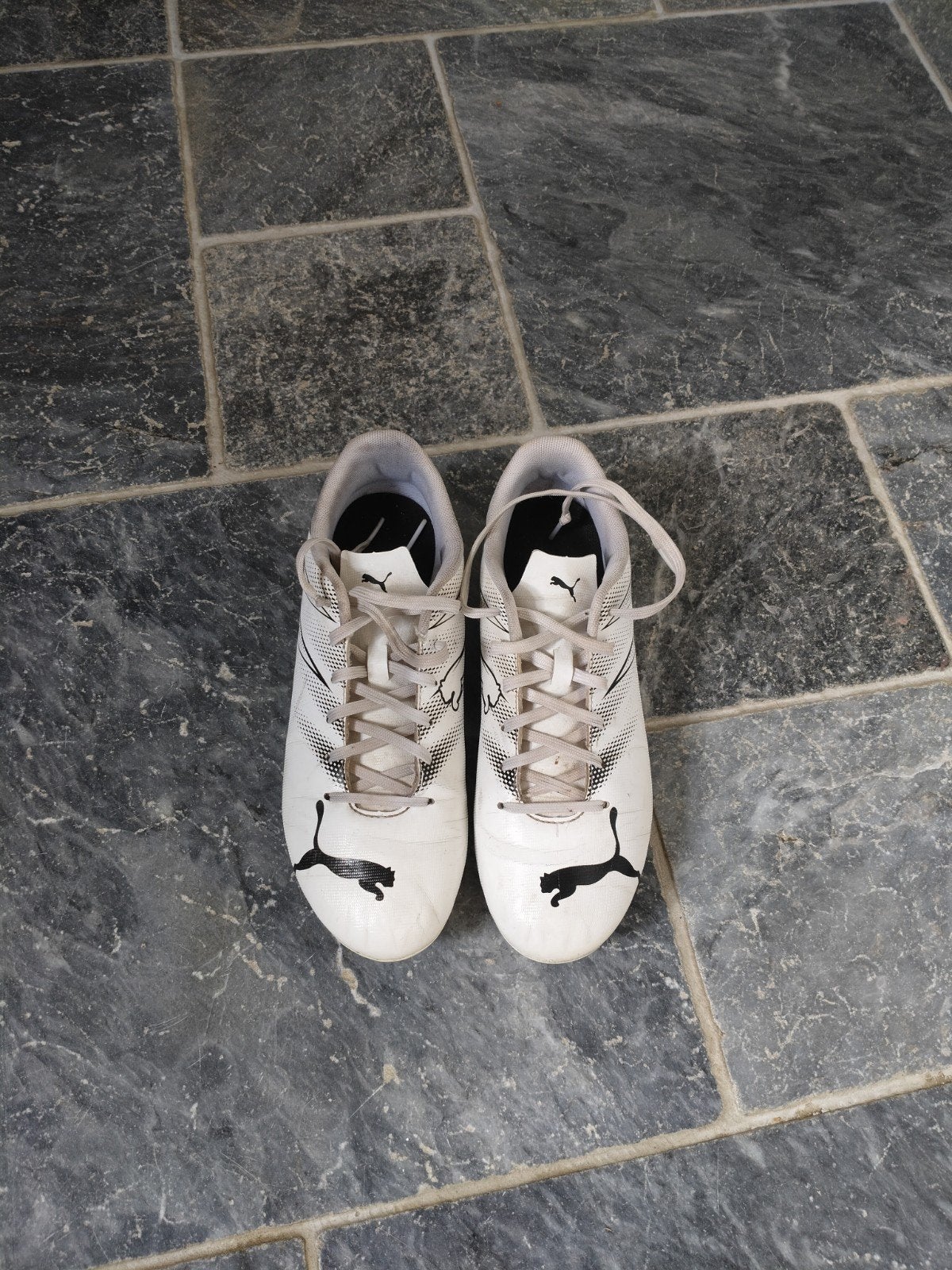 Gratis Puma voetbalschoenen maat 40, Ophalen, Zo goed als nieuw, Schoenen