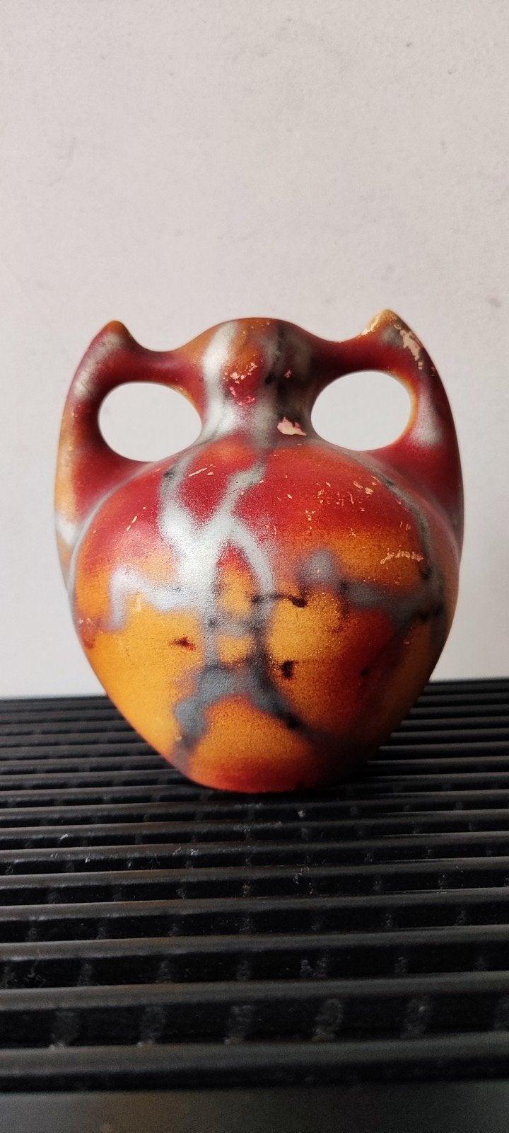 Bijzonder vormgegeven keramieken amphora vaasje, 15x15 cm, Ophalen of Verzenden