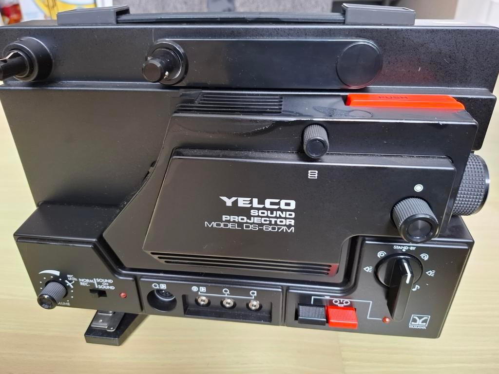Yelco Sound Projector DS-607M - Vintage Filmprojector, Ophalen of Verzenden, Gebruikt, Met scherm
