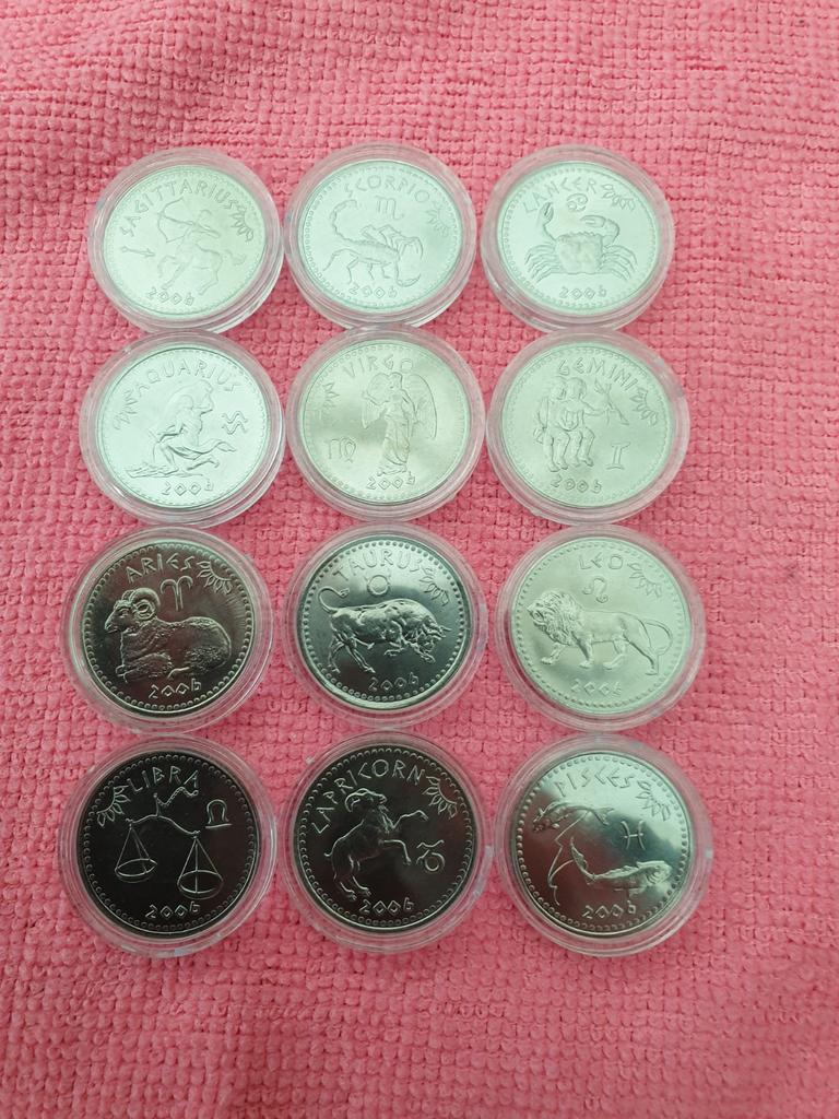 Sterrenbeelden compleet, Somaliland, 10 shilling elk (k5), Ophalen of Verzenden, Nederland, Munten
