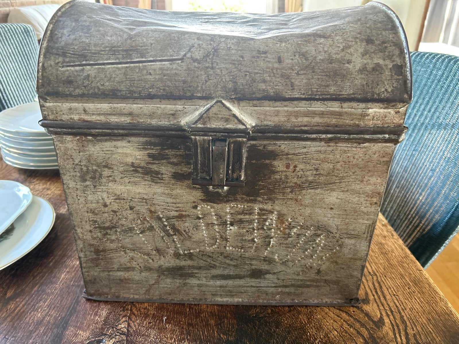Vintage metalen kist, Ophalen
