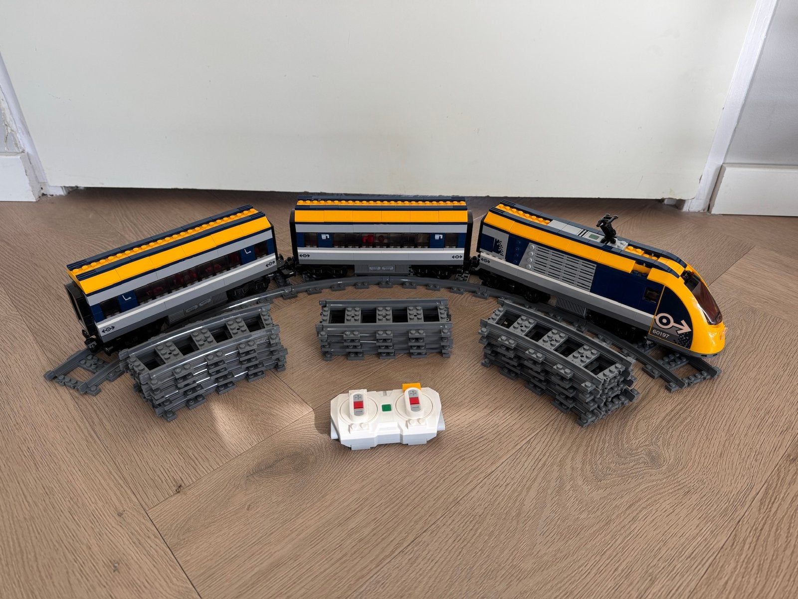 Lego City elektrische passagierstrein (60197), Overige merken, Ophalen of Verzenden, Zo goed als nieuw, Gelijkstroom