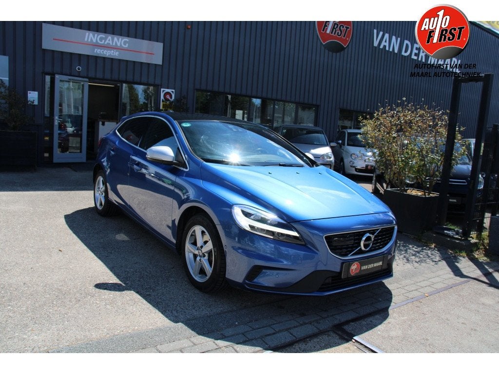 Volvo V40 1.5 T3 Polar+ Sport / lederen bekleding / stoelver, Automaat, 4 cilinders, 700 kg, Blauw