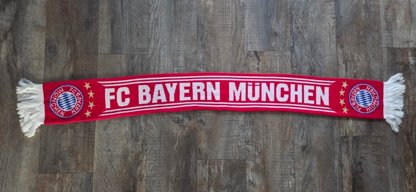 Sjaal Bayern Munchen, Verzamelen, Ophalen of Verzenden, Zo goed als nieuw, Buitenlandse clubs, Vaantje of Sjaal