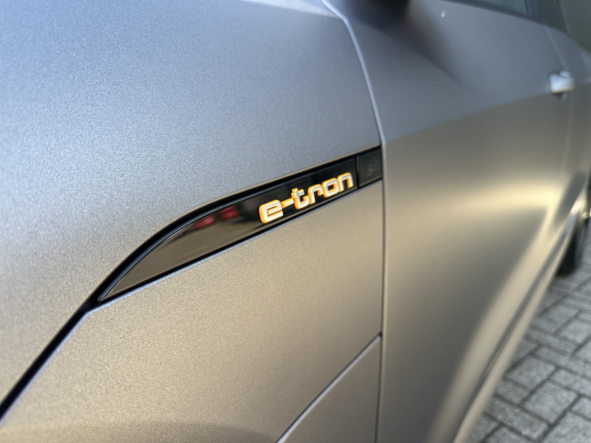Audi e-tron 55 quattro S edition 95 kWh | SOH 96.3%, Automaat, Zwart, Leder en Stof, Origineel Nederlands