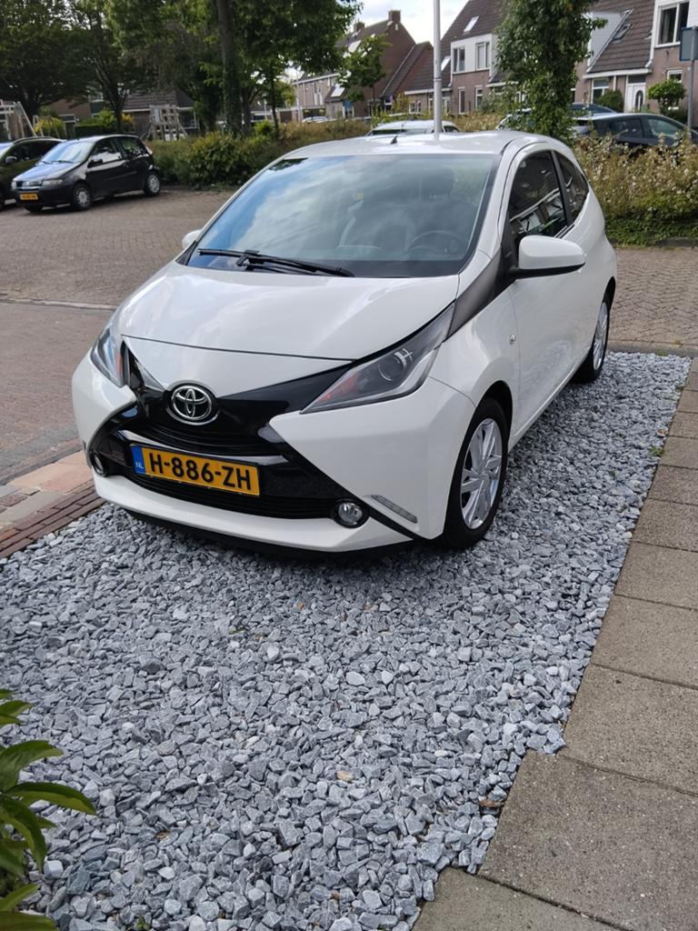 Nette Toyota Aygo Xplay AUTOMAAT, Stof, Wit, Grijs, Particulier