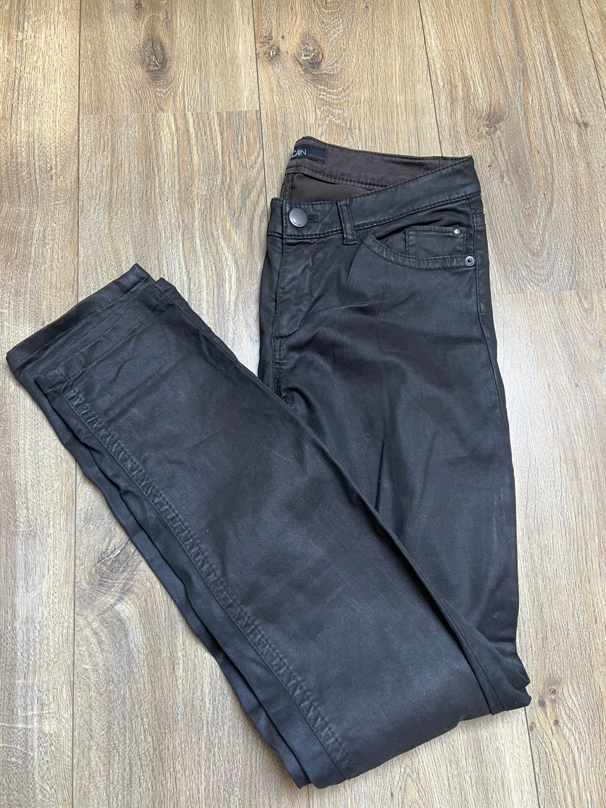 Bruine gecoate broek van Marccain maat m, Ophalen of Verzenden, Nieuw, Overige kleuren, W30 - W32 (confectie 38/40)